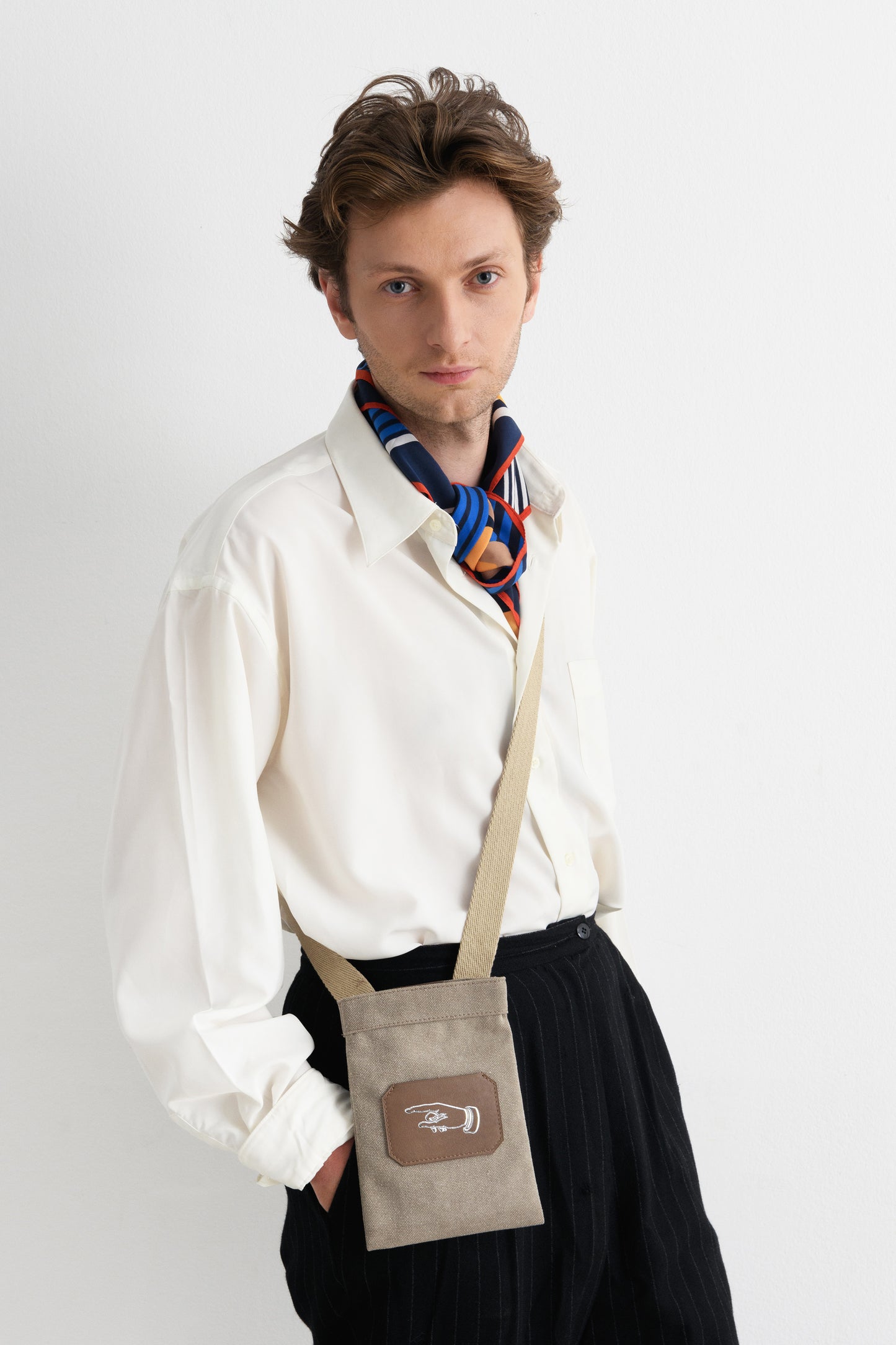 POCKET TOTE