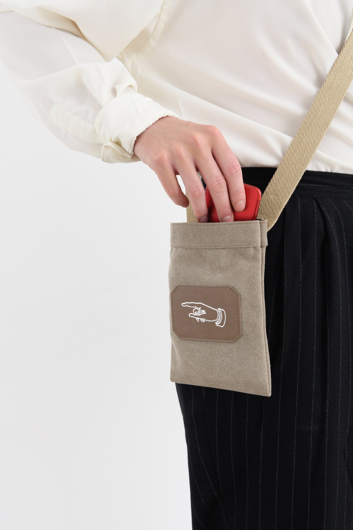 POCKET TOTE