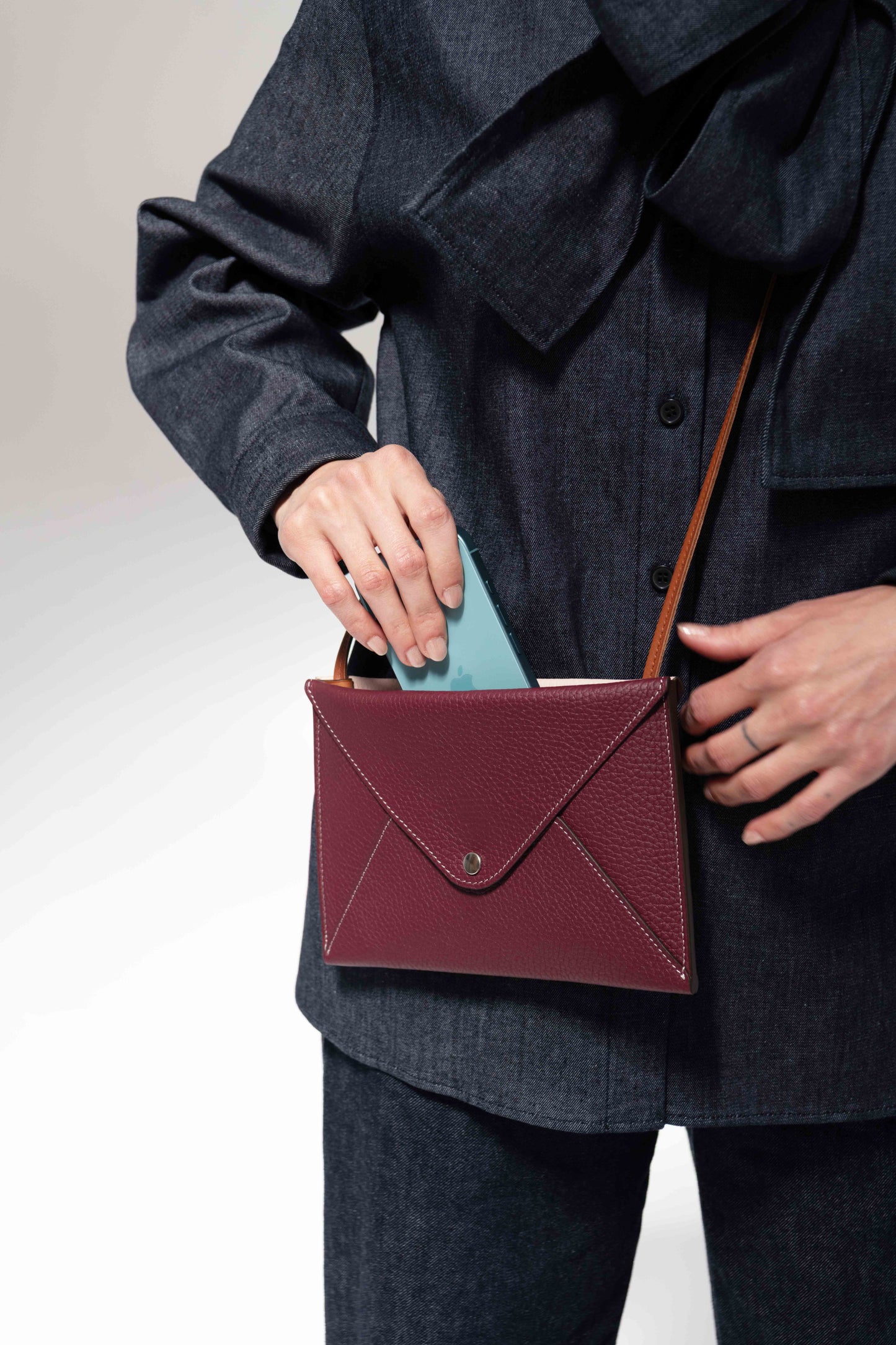 VICE VERSA Pouch